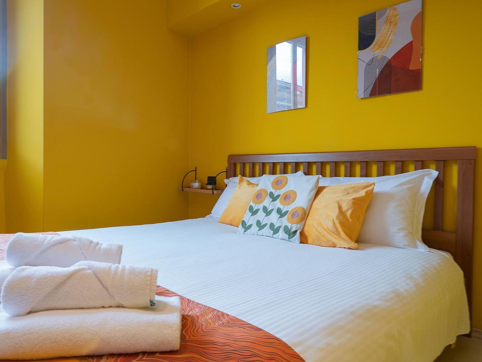 Xenia Apartments - Colorful Apartment In Fiera Area มิลาน ภายนอก รูปภาพ